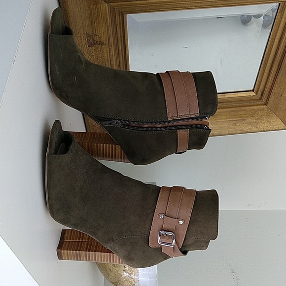 Just Fab booties open toe Olive color - Picture 6 of 7